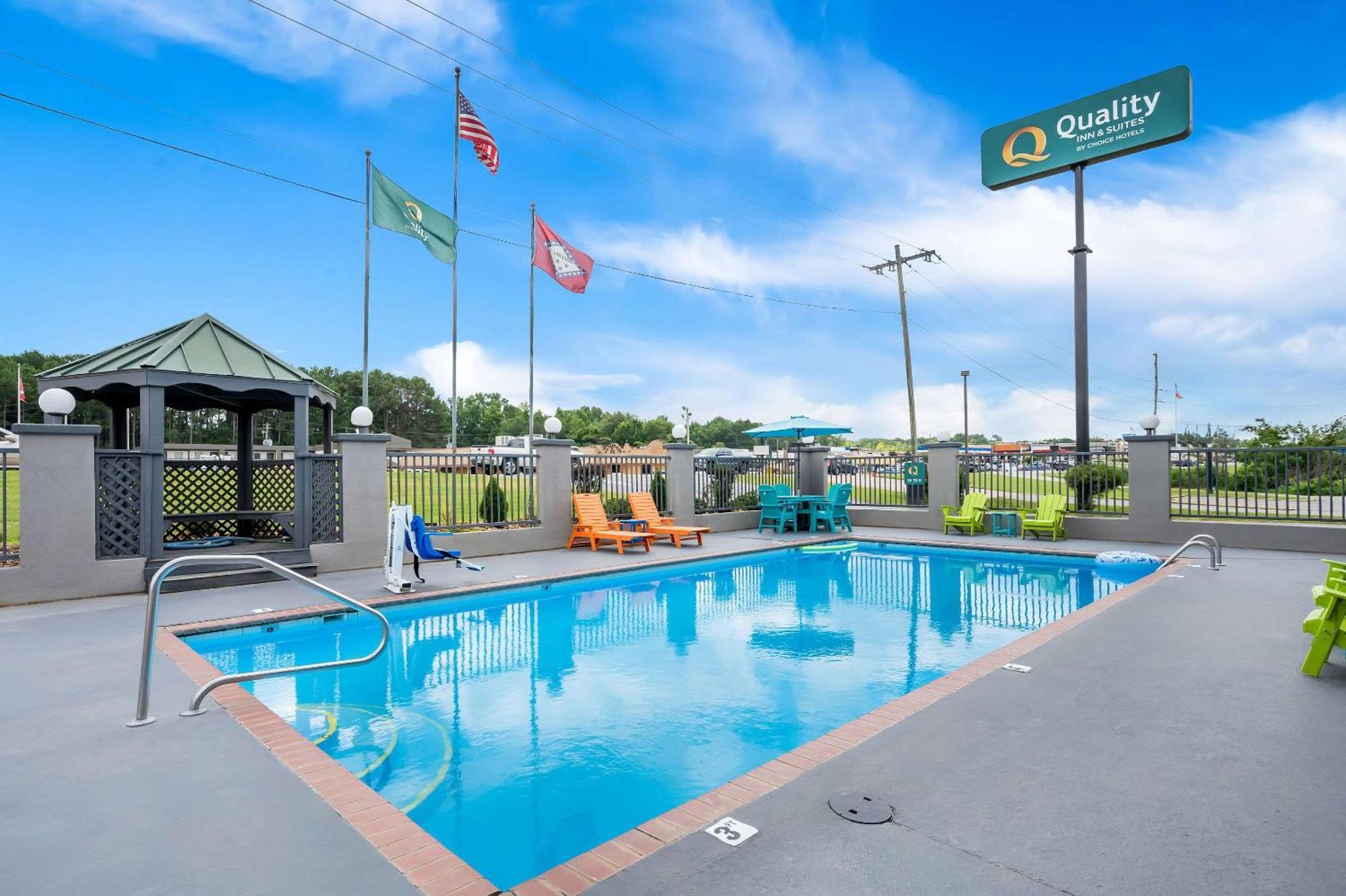Quality Inn & Suites Monticello Exteriör bild